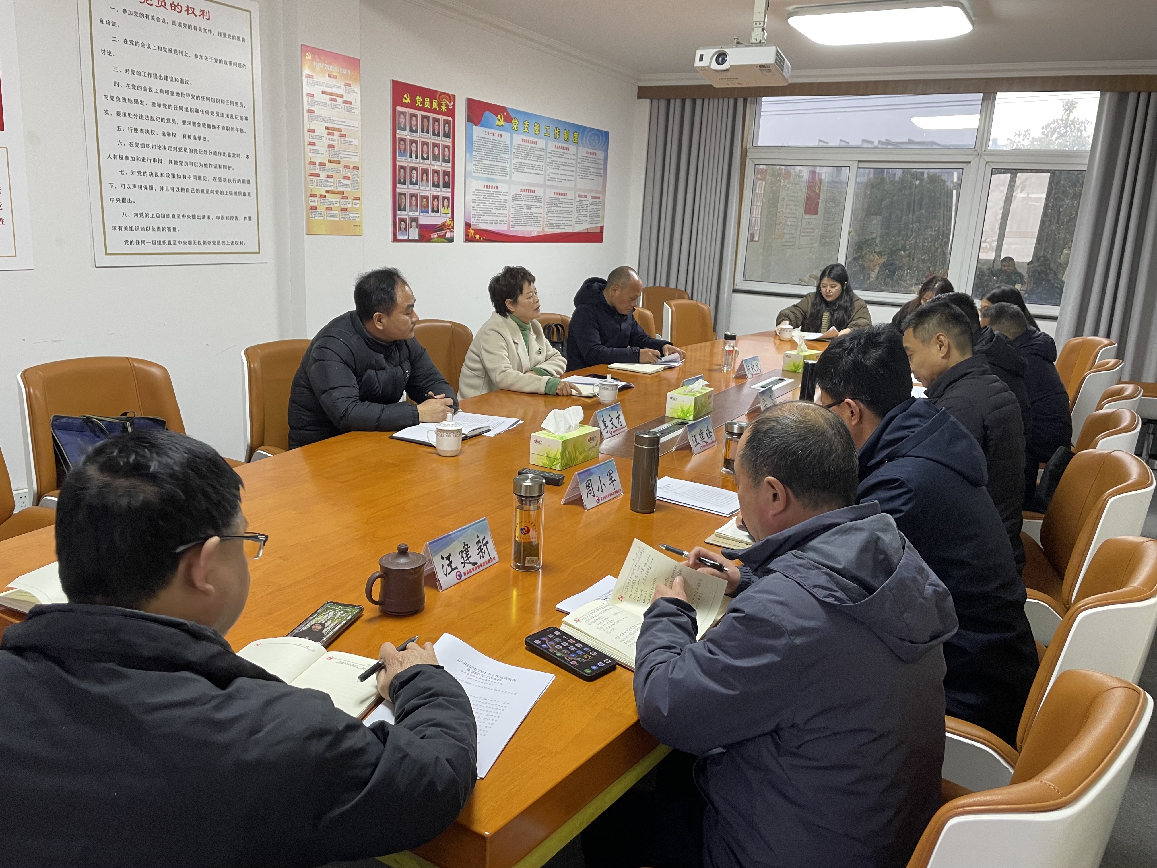 吳雁冰赴縣國投集團調研督導全面從嚴治黨工作
